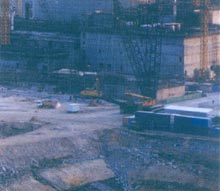 在厂房基础下修排热通道