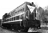 ¶«·½ºì7Ð͹¤¿óÓÃÒºÁ¦´«¶¯ÄÚȼ»ú³µ